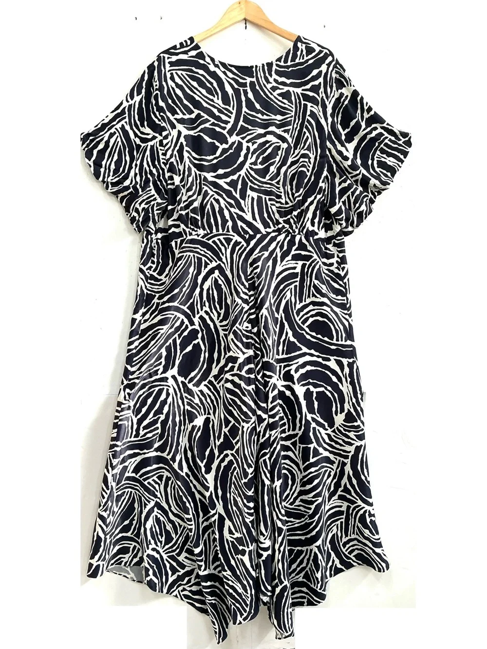 Short Sleeve V-Neck Button-Front Midi Dress plus size by Anthropologie